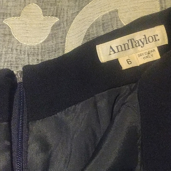 Ann Taylor skirt - Picture 3 of 3